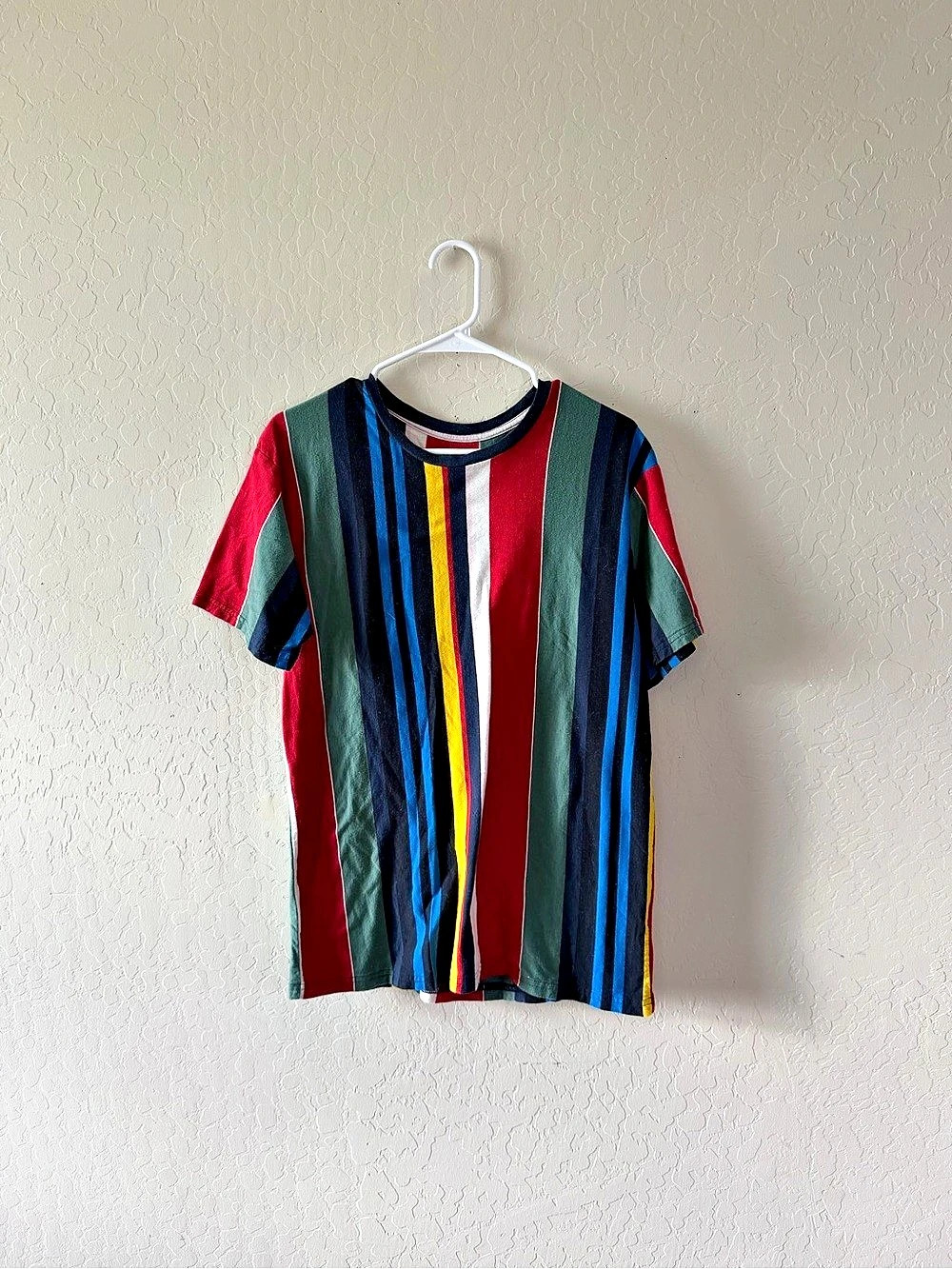 PacSun Striped Short Sleeve Tee in Multicolor Medium Like New